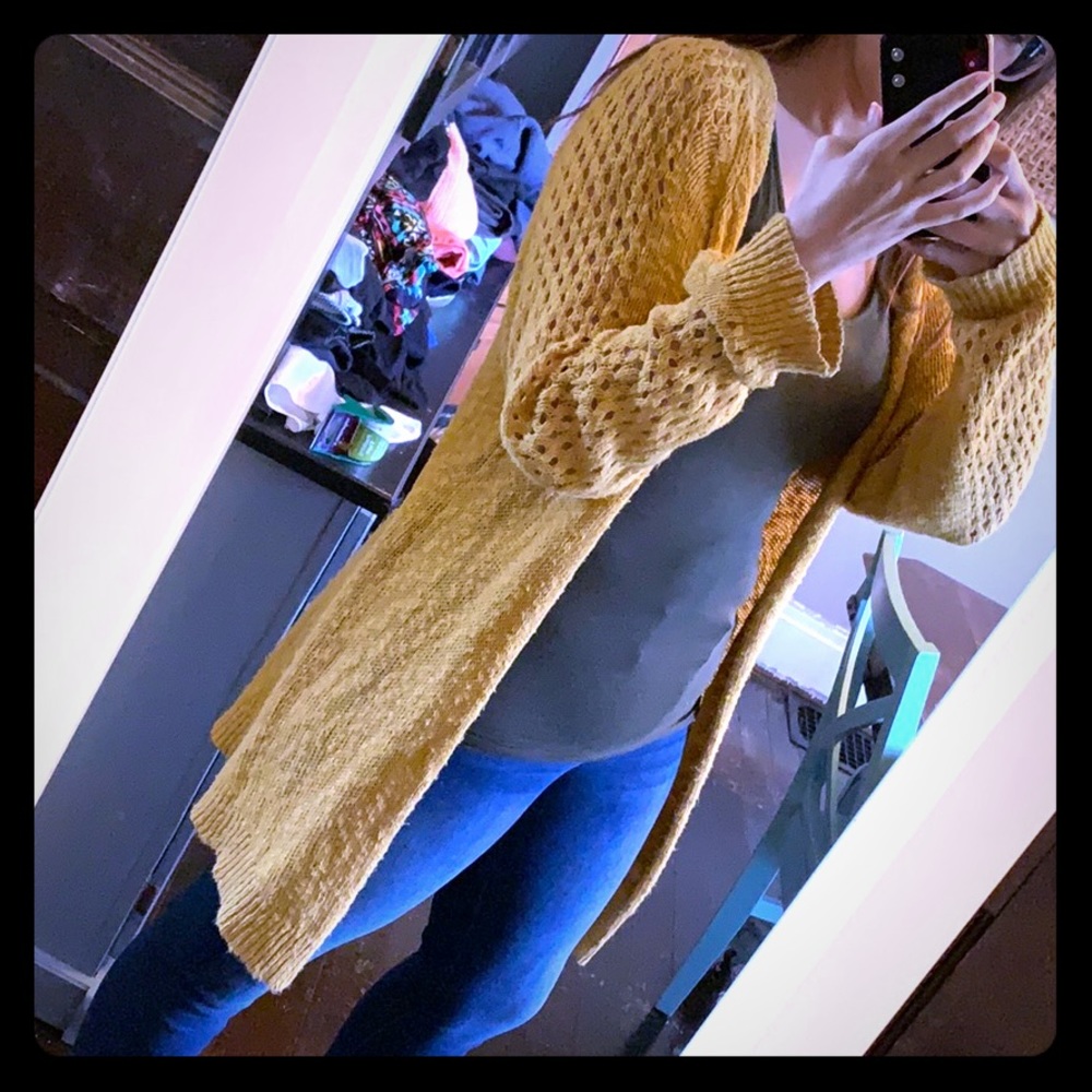 Yellow summer sweater cardigan slouchy style